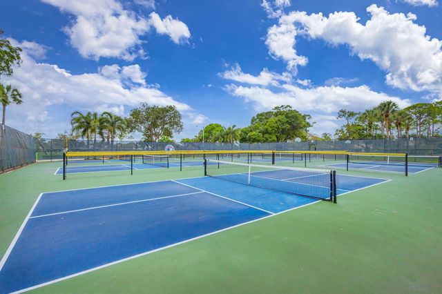 12829 Briarlake Drive 201, Palm Beach Gardens, FL 33418