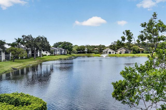 12829 Briarlake Drive 201, Palm Beach Gardens, FL 33418