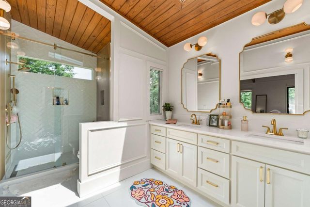 6570 Bermuda Lane, Flowery Branch, GA 30542