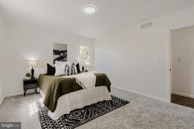 1324 PLEASANT VALLEY DR, Catonsville, MD 21228