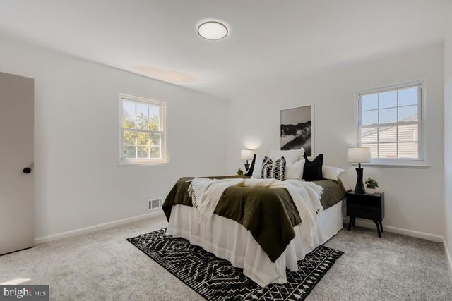 1324 PLEASANT VALLEY DR, Catonsville, MD 21228
