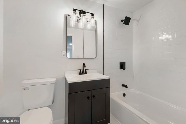 1324 PLEASANT VALLEY DR, Catonsville, MD 21228