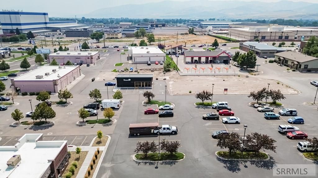 Image 14 of property listing at 4185 Pole Line Road, Pocatello, ID 83202