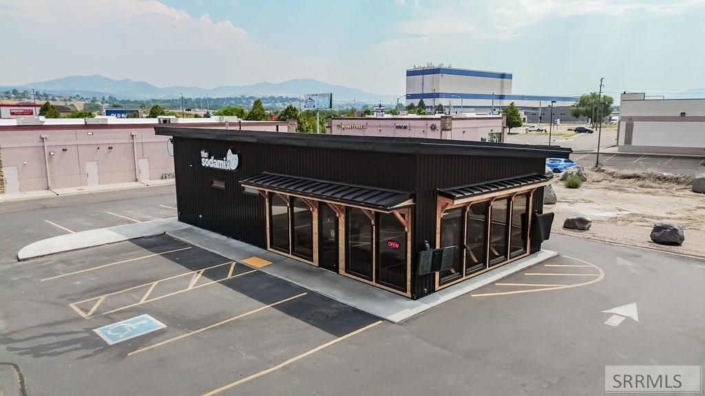 Image 2 of property listing at 4185 Pole Line Road, Pocatello, ID 83202