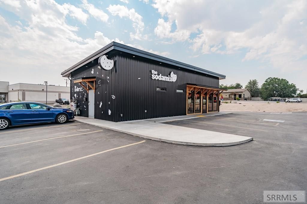 Image 6 of property listing at 4185 Pole Line Road, Pocatello, ID 83202
