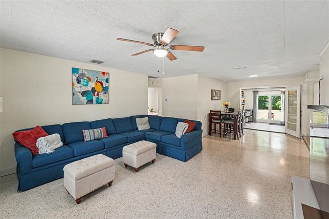 6251 12TH AVE S, Gulfport, FL 33707