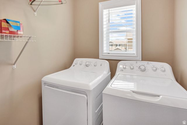 1409 E VERONA CREEK WAY, South Ogden, UT 84405