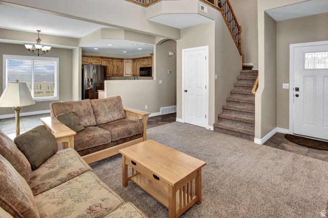 1409 E VERONA CREEK WAY, South Ogden, UT 84405