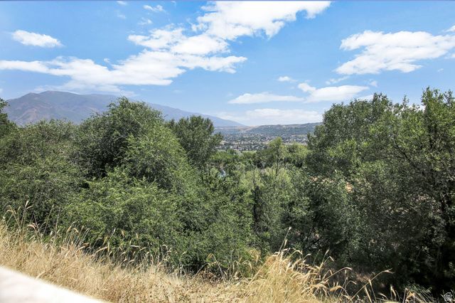1409 E VERONA CREEK WAY, South Ogden, UT 84405