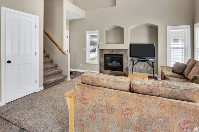 1409 E VERONA CREEK WAY, South Ogden, UT 84405