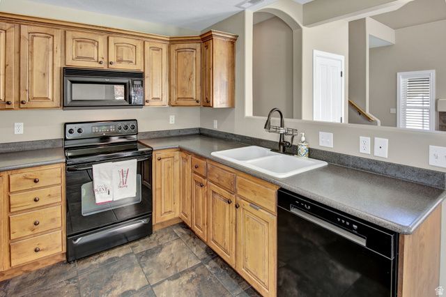 1409 E VERONA CREEK WAY, South Ogden, UT 84405