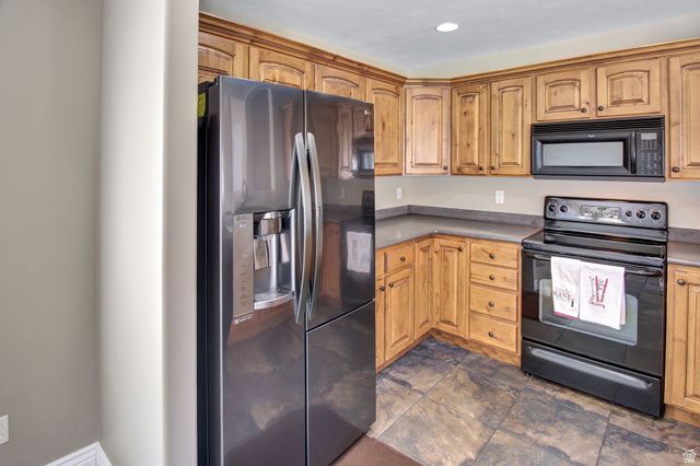 1409 E VERONA CREEK WAY, South Ogden, UT 84405