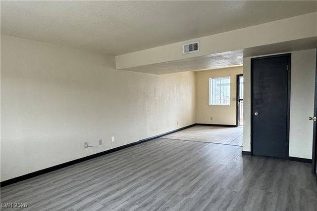 3500 Mercury Street G, North Las Vegas, NV 89030