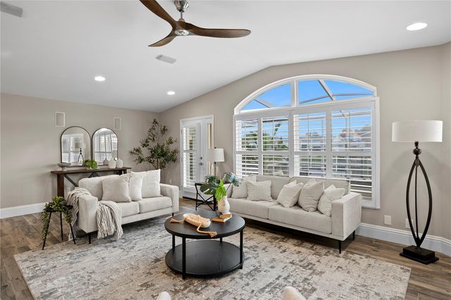 1320 52ND AVENUE NE, St Petersburg, FL 33703