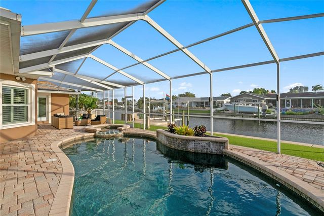 1320 52ND AVENUE NE, St Petersburg, FL 33703