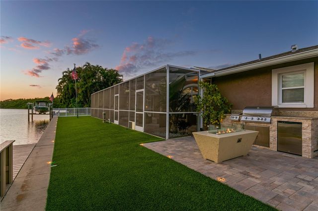 1320 52ND AVENUE NE, St Petersburg, FL 33703