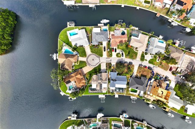 1320 52ND AVENUE NE, St Petersburg, FL 33703