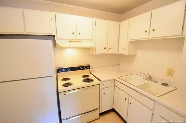 629 Gables Court, Fayetteville, NC 28301