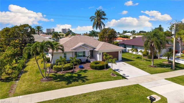 711 Tigertail CT, Marco Island, FL 34145