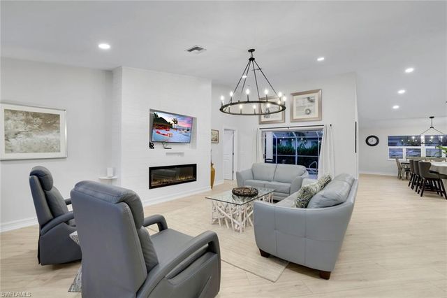 711 Tigertail CT, Marco Island, FL 34145