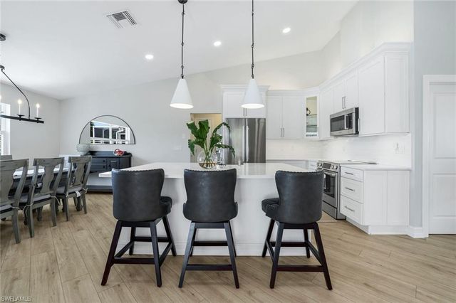 711 Tigertail CT, Marco Island, FL 34145