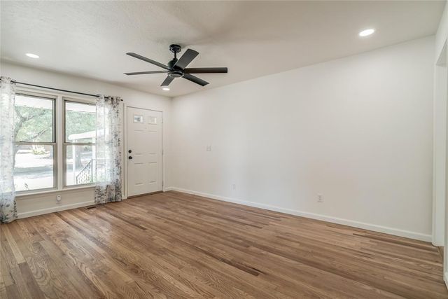 1320 S Littler Avenue, Edmond, OK 73034