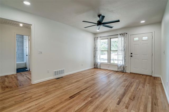1320 S Littler Avenue, Edmond, OK 73034