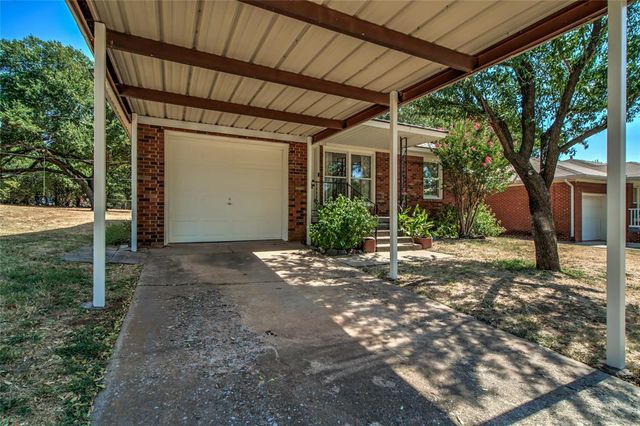 1320 S Littler Avenue, Edmond, OK 73034