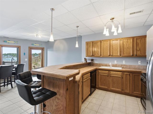 14292 Westman Drive, Fenton, MI 48430