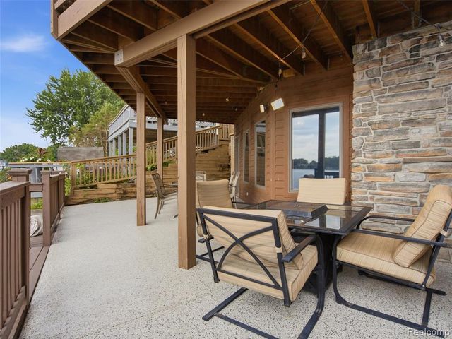 14292 Westman Drive, Fenton, MI 48430