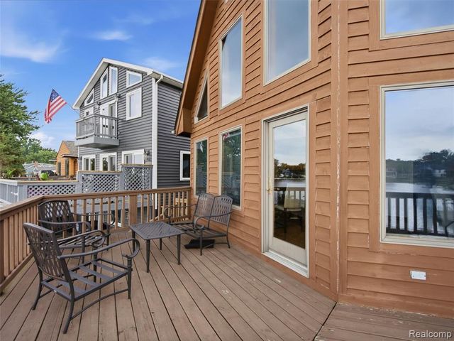 14292 Westman Drive, Fenton, MI 48430