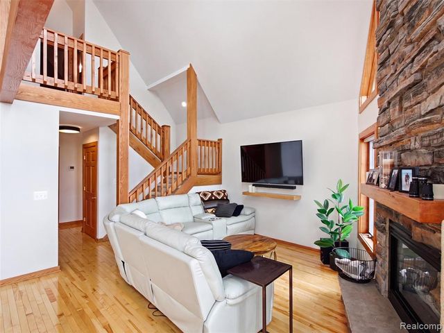 14292 Westman Drive, Fenton, MI 48430