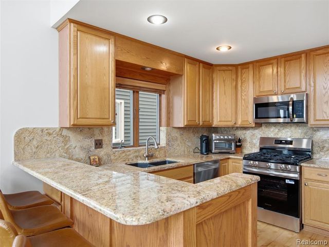 14292 Westman Drive, Fenton, MI 48430