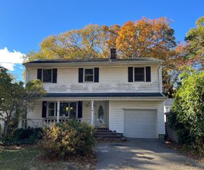 53 Grant Street, East Northport, NY 11731