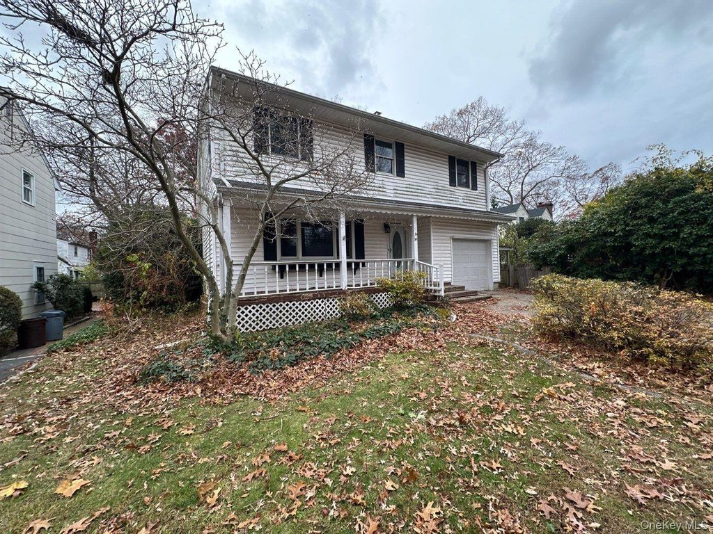 53 Grant Street, East Northport, NY 11731