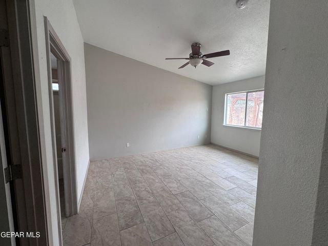 10277 Valle Suave Drive, Socorro, TX 79927