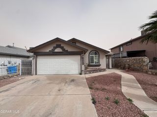 10277 Valle Suave Drive, Socorro, TX 79927