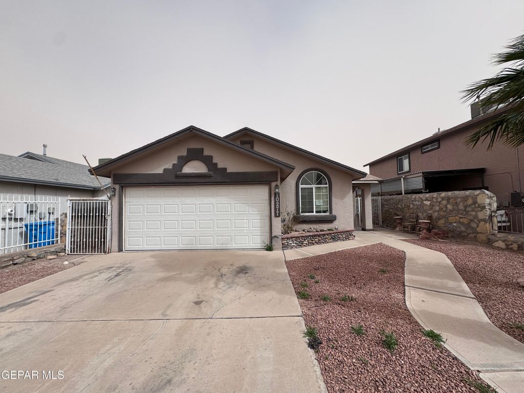 10277 Valle Suave Drive, Socorro, TX 79927