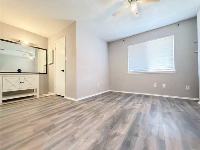 9200 W Bellfort Street 98, Houston, TX 77031