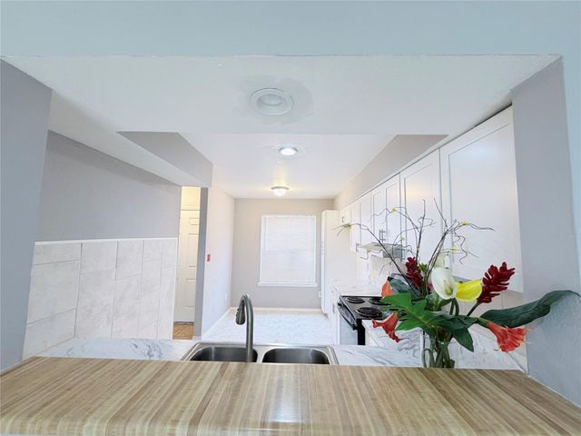 9200 W Bellfort Street 98, Houston, TX 77031