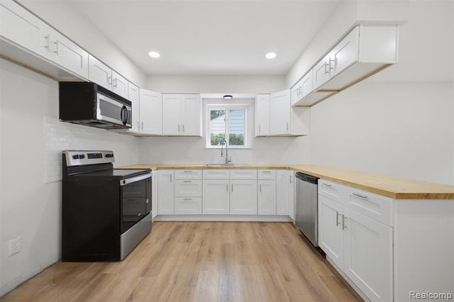6326 Lathers Street, Garden City, MI 48135