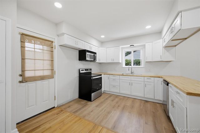 6326 Lathers Street, Garden City, MI 48135