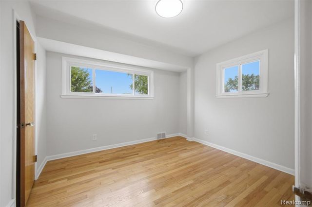 6326 Lathers Street, Garden City, MI 48135