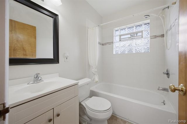6326 Lathers Street, Garden City, MI 48135