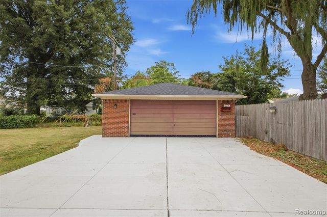 6326 Lathers Street, Garden City, MI 48135