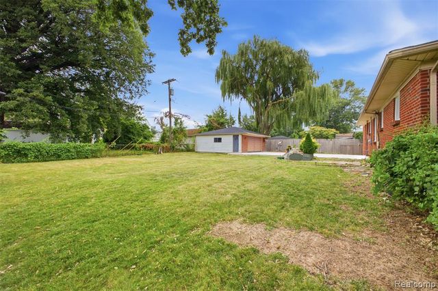 6326 Lathers Street, Garden City, MI 48135