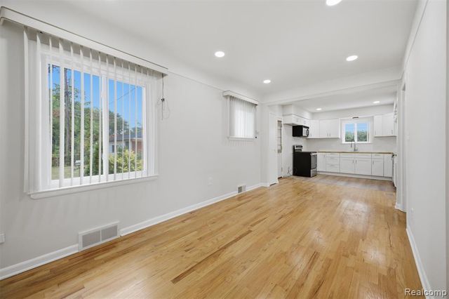 6326 Lathers Street, Garden City, MI 48135