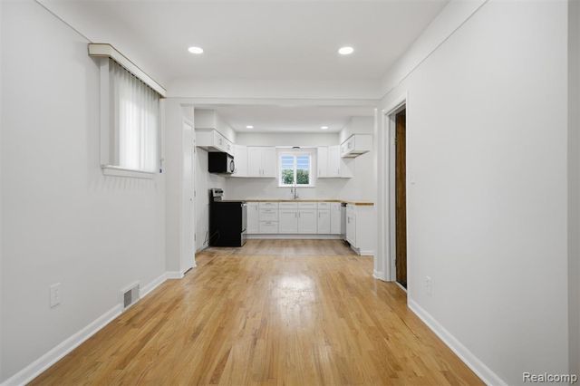 6326 Lathers Street, Garden City, MI 48135