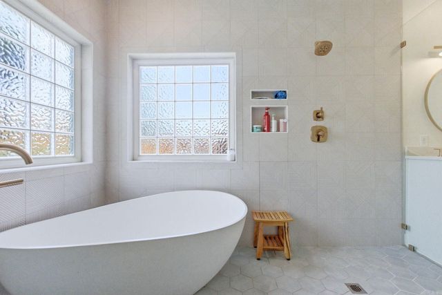 210 Buckland Circle, Little Rock, AR 72223