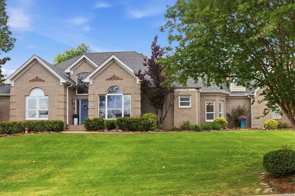 210 Buckland Circle, Little Rock, AR 72223